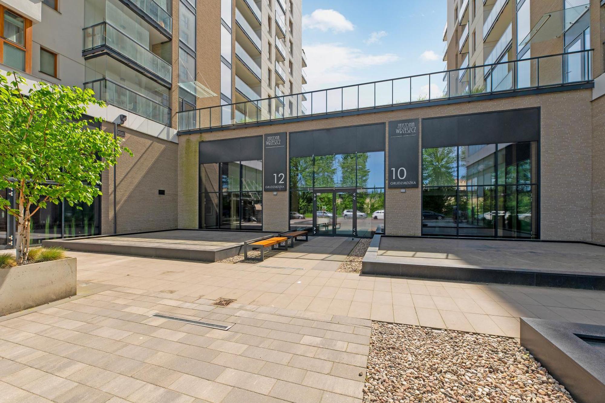 Zajezdnia Wrzeszcz Seaside & Parking By Downtown Apartments Gdansk Bagian luar foto