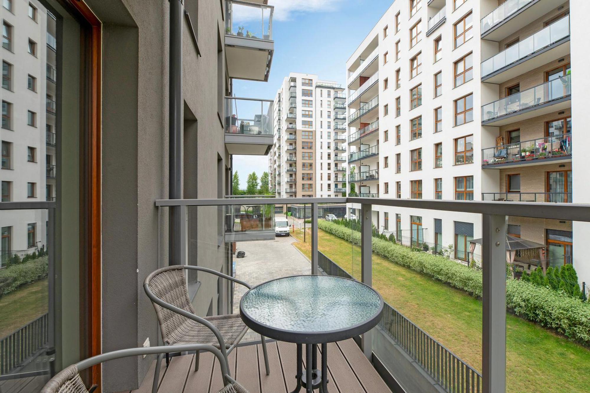 Zajezdnia Wrzeszcz Seaside & Parking By Downtown Apartments Gdansk Bagian luar foto